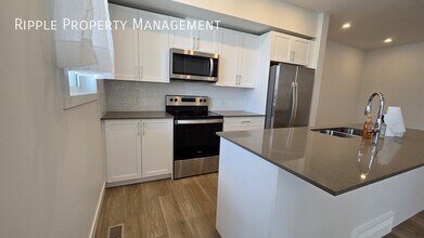 65 Belvedere Point SE in Calgary, AB - Building Photo - Building Photo
