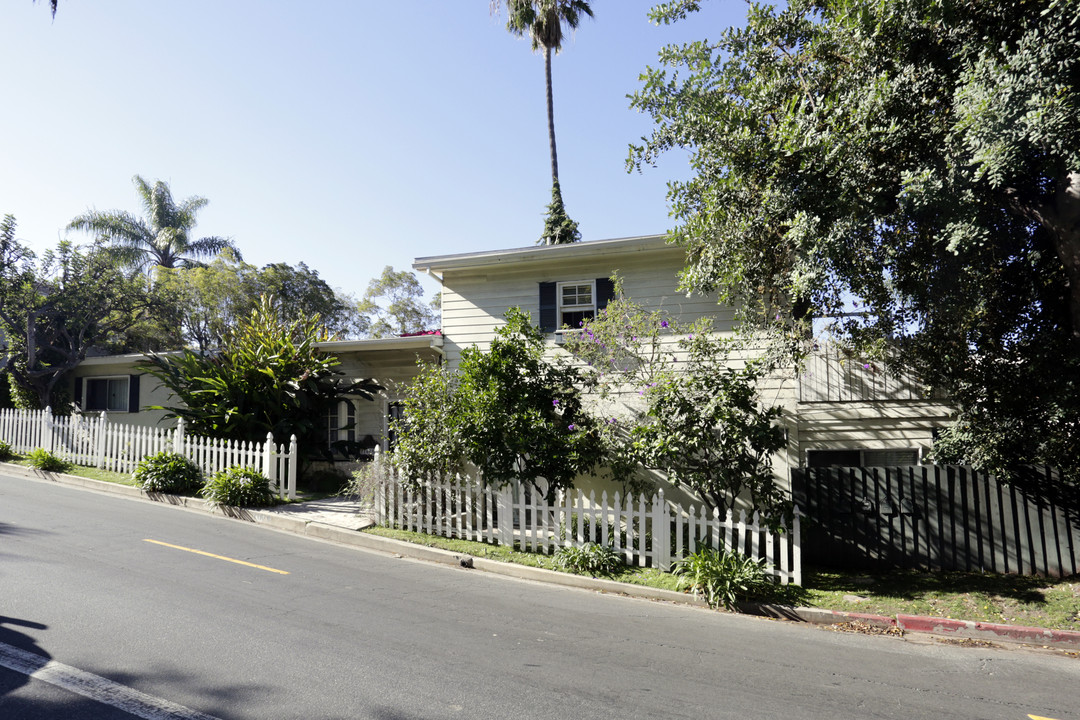 11680 Bellagio Rd in Los Angeles, CA - Building Photo