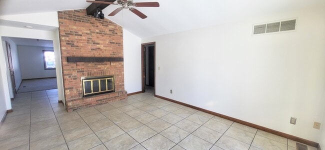 4024 Chancery Pl in Fort Wayne, IN - Building Photo - Building Photo