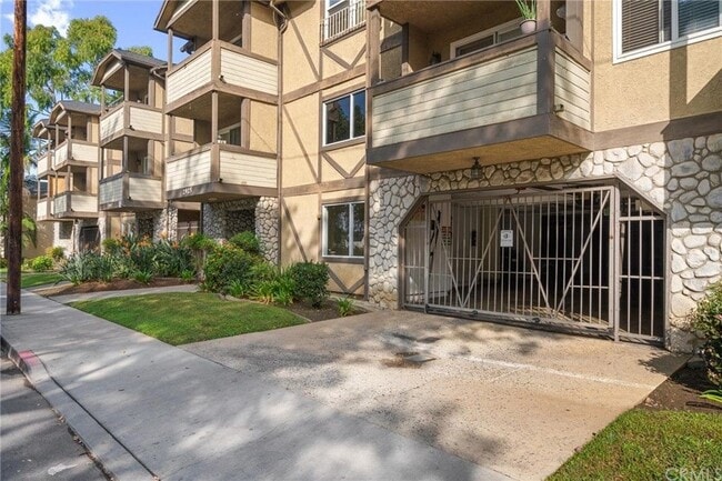 2925 E Spaulding St in Long Beach, CA - Building Photo - Building Photo