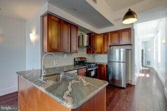 1201 S 5th St in Philadelphia, PA - Building Photo - Building Photo