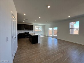 9858 Lost Horse Ave in Las Vegas, NV - Building Photo - Building Photo