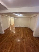 387 Harvard St, Unit 1A in Cambridge, MA - Foto de edificio - Building Photo