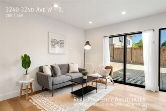 3240 32nd Ave W in Seattle, WA - Building Photo - Building Photo
