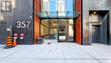 357 King St W in Toronto, ON - Building Photo - Building Photo