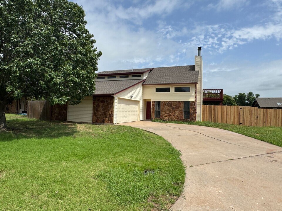 5006 SE Brown St in Lawton, OK - Building Photo