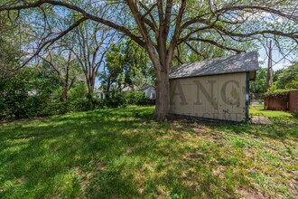 5714 E Harry St in Wichita, KS - Building Photo - Building Photo