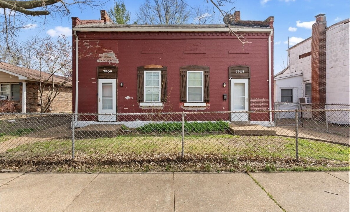 7908 Minnesota Ave in St. Louis, MO - Building Photo