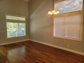 2518 Burnaby Way in Sacramento, CA - Building Photo - Building Photo