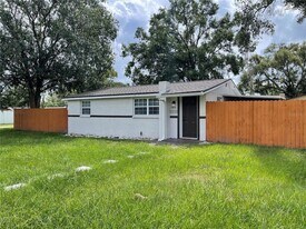 7614 Alvina St in Tampa, FL - Building Photo