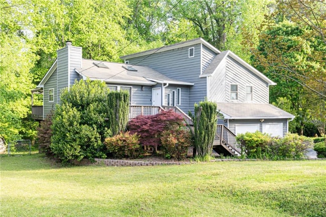 property at 4065 Maxanne Dr NW