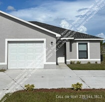 1313 SE 8th Pl in Cape Coral, FL - Building Photo