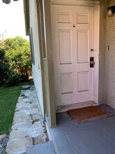 2640 S Corning St, Unit Front in Los Angeles, CA - Building Photo - Building Photo