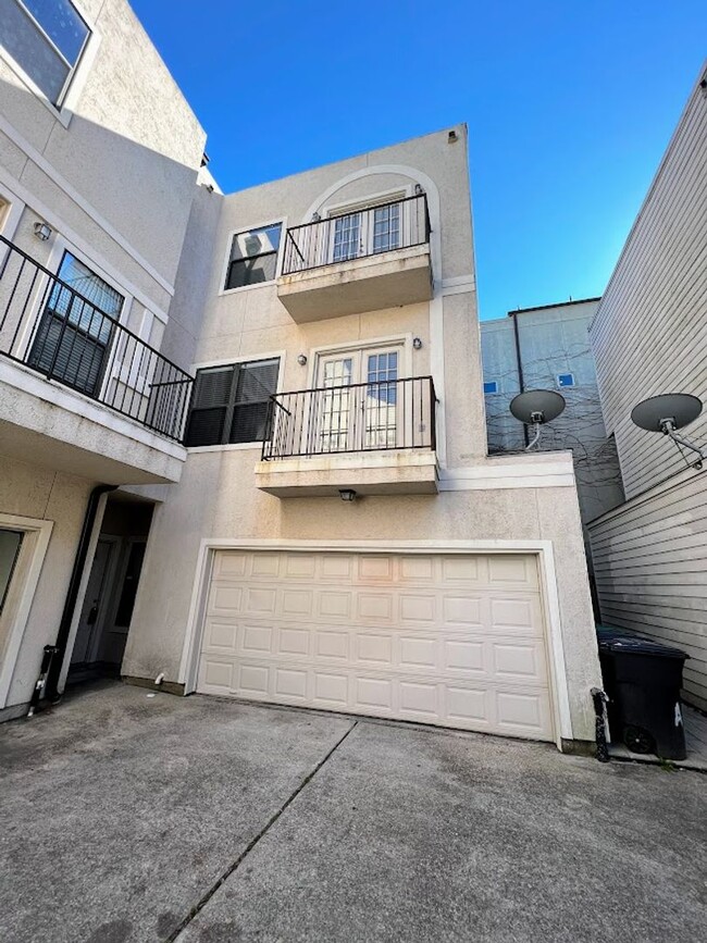 4411 Koehler St in Houston, TX - Building Photo - Building Photo