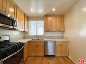 1235 N Harper Ave-Unit -21 in West Hollywood, CA - Building Photo - Building Photo