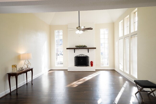 property at 11822 Hillbrook Dr