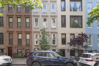 530 E 87th St in New York, NY - Foto de edificio - Building Photo