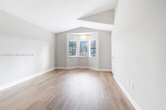 2769 W 74th Terrace in Hialeah, FL - Building Photo - Building Photo