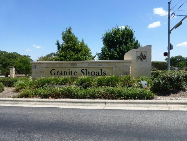 11301 Shallow Water Rd in Austin, TX - Building Photo - Building Photo