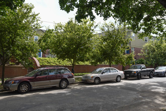 Chapman Manor in Portland, OR - Building Photo - Building Photo