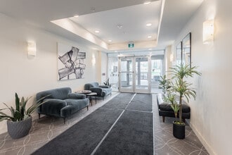 114 University in Edmonton, AB - Building Photo - Lobby