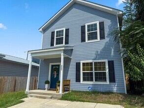 2042 Delaware Ave in North Charleston, SC - Building Photo - Building Photo