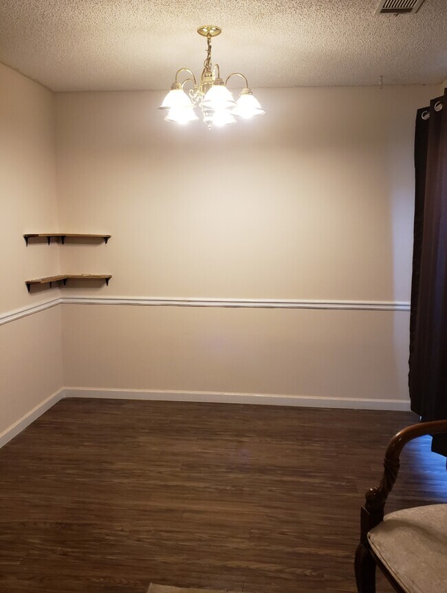 1517 April Ln in Morrow, GA - Building Photo - Building Photo