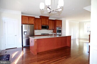 3755 Signal Knob Ct in Falls Church, VA - Building Photo - Building Photo