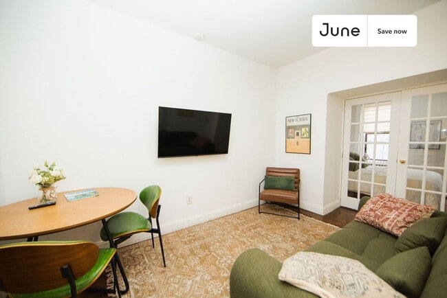 715 E 5th St, Unit 5C in New York, NY - Building Photo - Building Photo