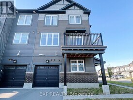 40 Teelin Cir in Ottawa, ON - Building Photo