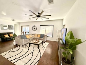 2423 Trapper St in Bakersfield, CA - Building Photo - Building Photo