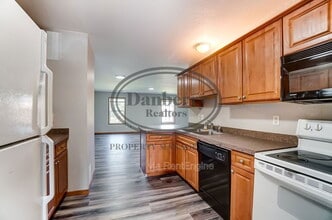 1117 N Byrne Rd in Toledo, OH - Building Photo - Building Photo