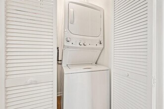 3311 N Ravenswood Ave, Unit #2 in Chicago, IL - Building Photo - Building Photo