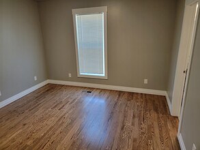 512 Moro St in Manhattan, KS - Foto de edificio - Building Photo