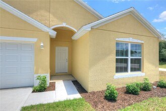 8816 100th Ave in Vero Beach, FL - Building Photo - Building Photo