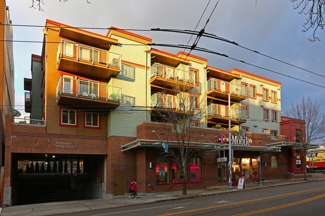 Stonehedge Apartments in Seattle, WA - Foto de edificio - Building Photo