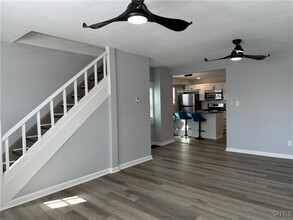 111 Henderson St in Syracuse, NY - Building Photo - Building Photo