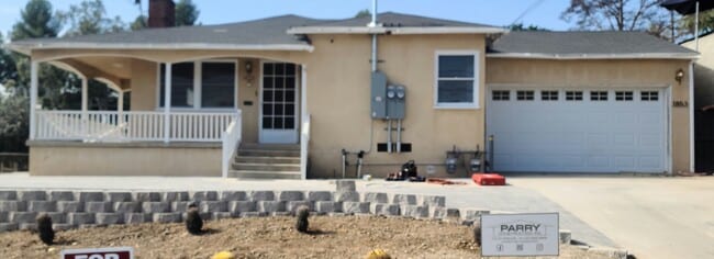 property at 1855 N Ave 53