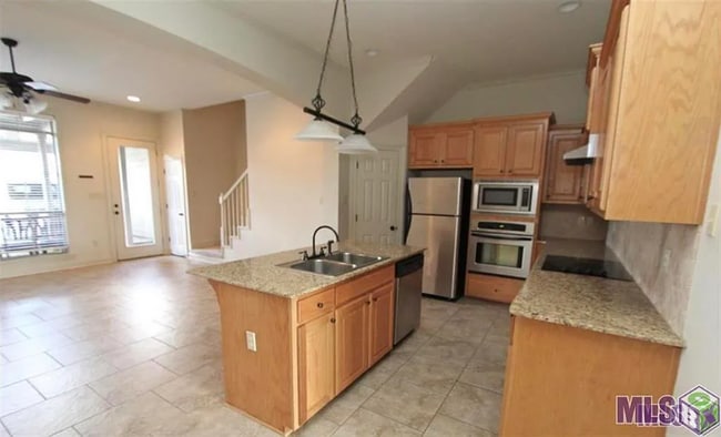 10136 Bonnet Cove Ave in Baton Rouge, LA - Building Photo - Building Photo