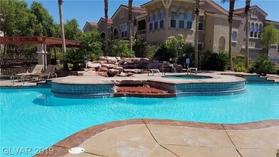 10550 W Alexander Rd in Las Vegas, NV - Building Photo - Building Photo