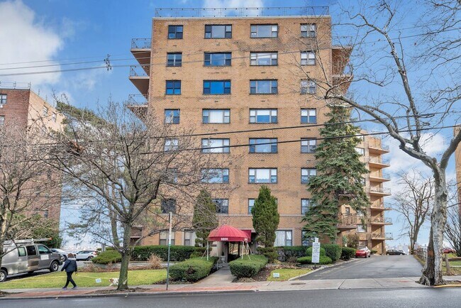 8800 Boulevard East, Unit 6C in North Bergen, NJ - Building Photo - Building Photo
