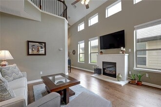 7233 Menchaca Rd in Austin, TX - Building Photo - Building Photo