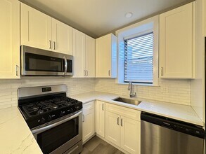 3946 N Janssen Ave in Chicago, IL - Foto de edificio - Building Photo