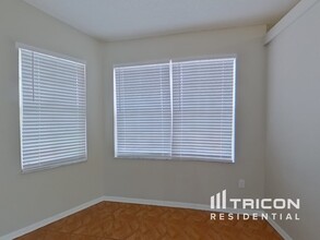 2339 Renton Ln in Spring Hill, FL - Building Photo - Building Photo