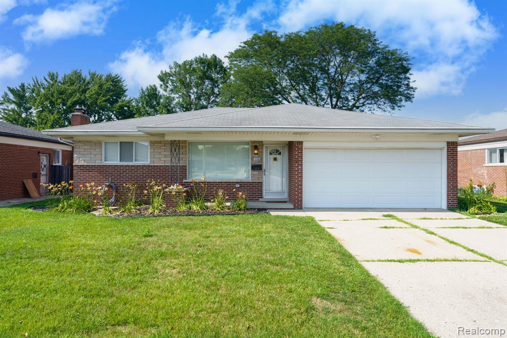 13103 Iowa Dr in Warren, MI - Building Photo