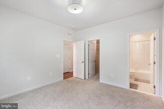 22569 Norwalk Square in Ashburn, VA - Building Photo - Building Photo