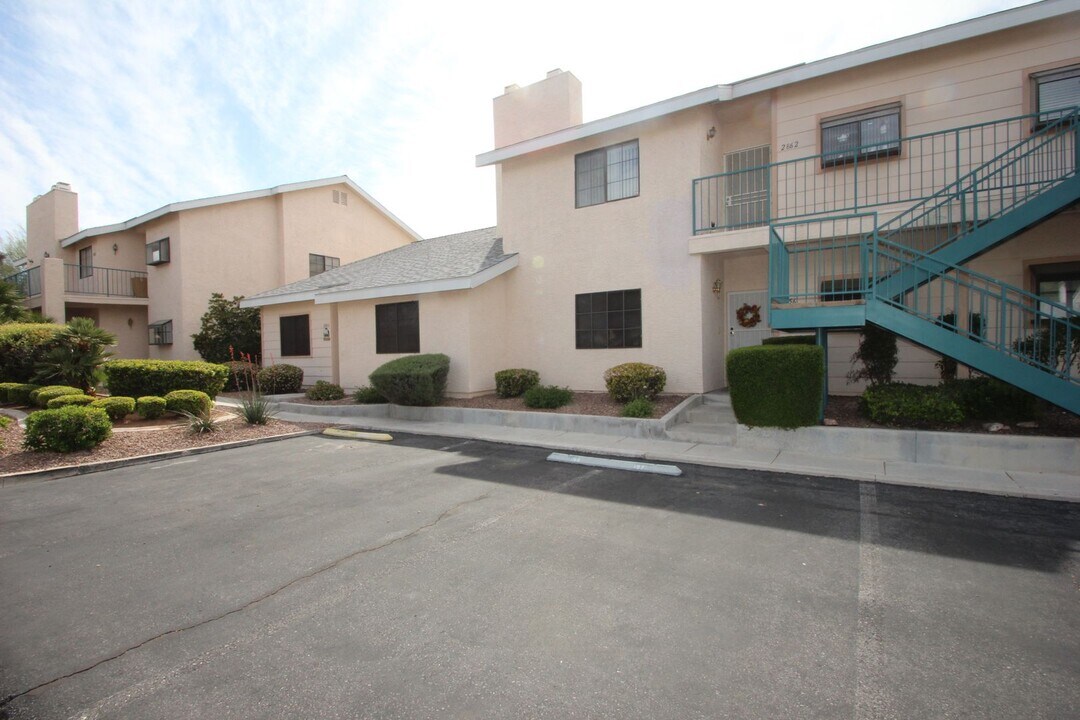 2848 Blue Bonnet Dr in Henderson, NV - Building Photo