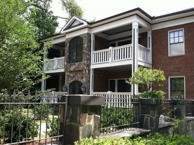 property at 685 Penn Ave NE