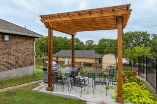 Crestwood Apartments in Azle, TX - Building Photo