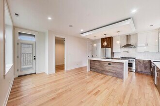 6363 S Ellis Ave in Chicago, IL - Building Photo - Building Photo